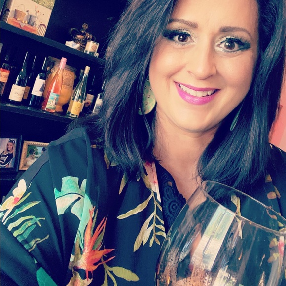 Meet your Posher, Debbie - Picture 11 of 16